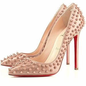 NWT CHRISTIAN LOUBOUTIN Patent Pigalle Spikes 100 Pump